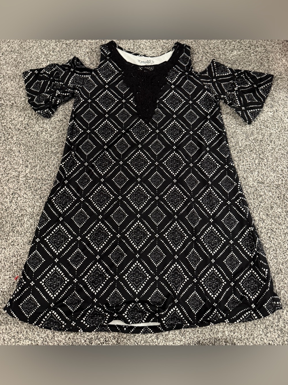 Mudd Black and White Geometric Cold-Shoulder Dress - size 12